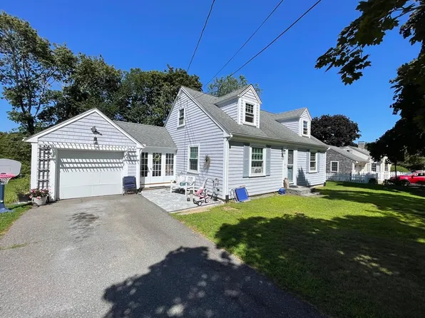 4 Riverside Dr, Kingston, MA 02364