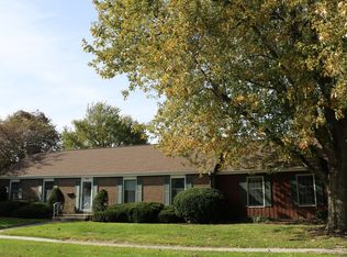 835 Meadow Ln, Sycamore, IL 60178