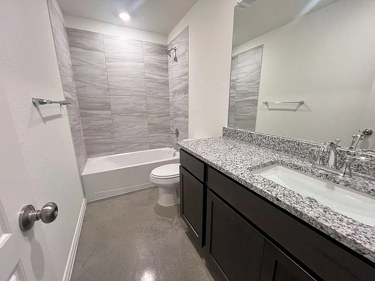 1239 Concord Dr — Photo 11