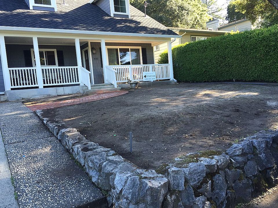 1st image of 441 La Cuesta Dr