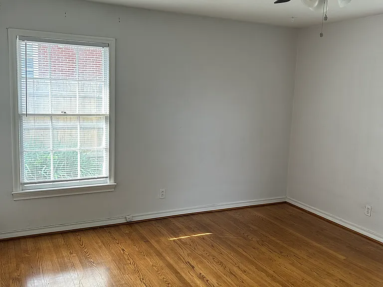 9428 Forest Hills Pl — Photo 8