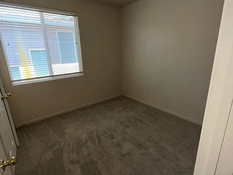 9409 Silver Bridle Way — Photo 2
