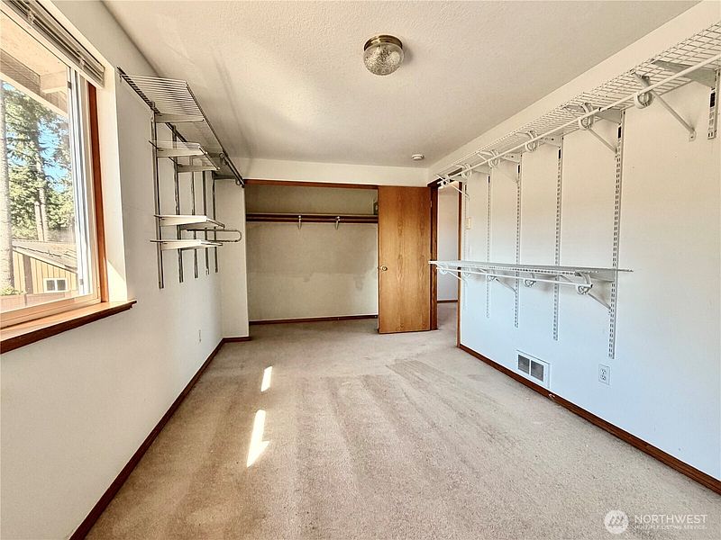 2nd image of 142 Gassman Road
