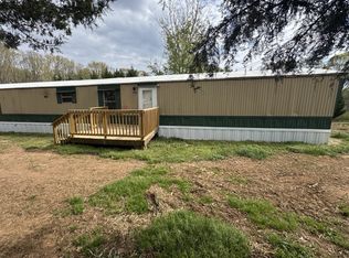 330 Green Dragon Dr, Lexington, NC 27295