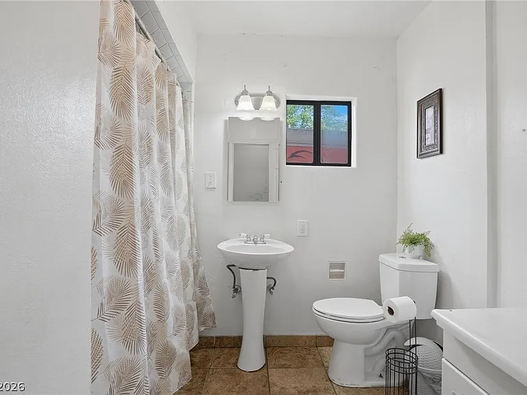 47 Moonfire Dr — Photo 60