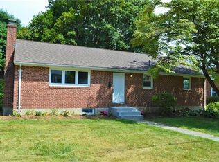 32 Lyme St, Windsor, CT 06095