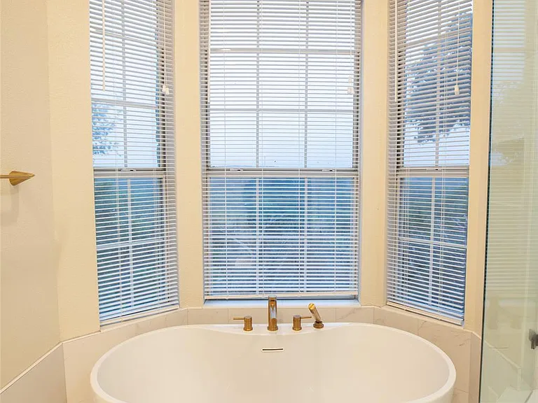 9920 Spicewood Mesa — Photo 17