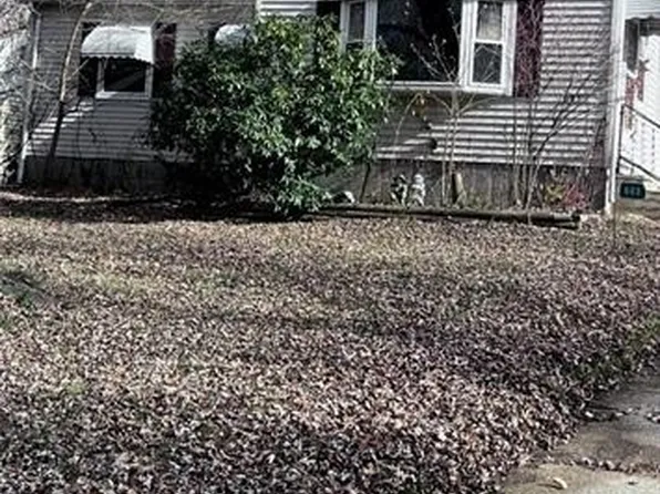 663 Majors Ln, Kent, OH 44240