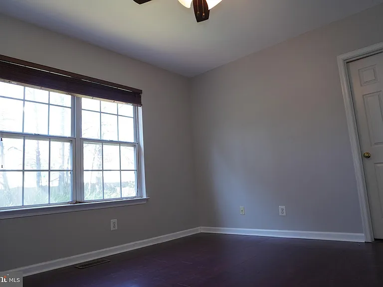 14882 Geranium Ct — Photo 32