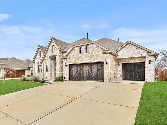 2nd image of 2914 Lampasas Dr