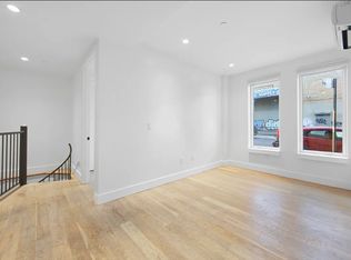 236 Boerum St #1A, Brooklyn, NY 11206