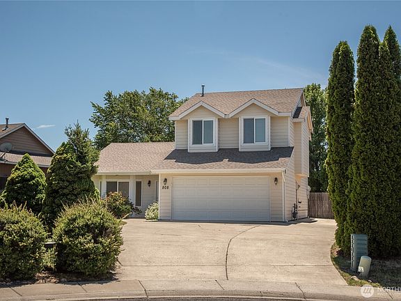 2nd image of 808 Acacia Lane