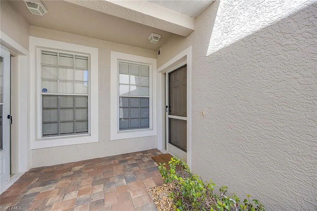 2 bed, 2.0 bath, 1368 sqft, $5,000 — Photo 4