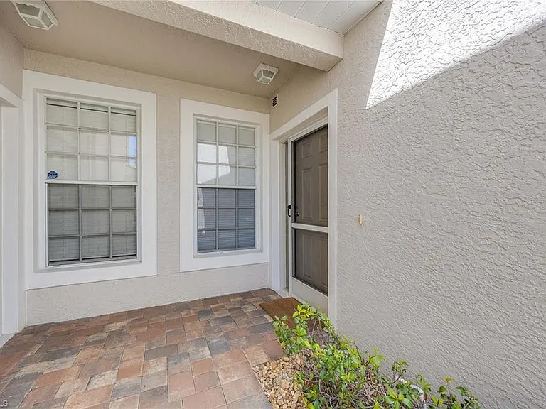 23526 Sandycreek Ter #304 — Photo 4