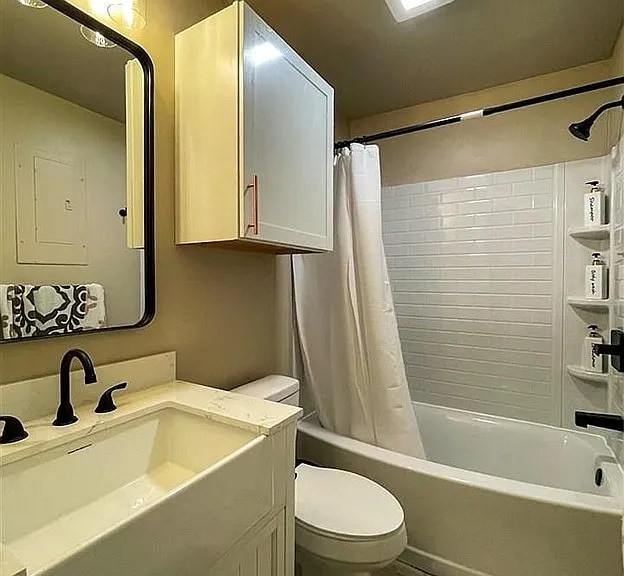 923 E Virginia Ave — Photo 14