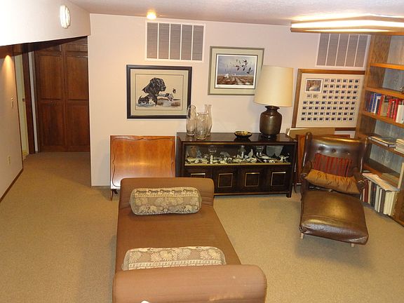 Lower Library/ rec room