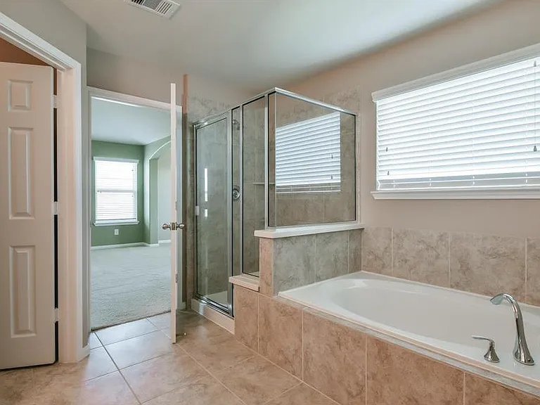 15414 Kaston Dr — Photo 12