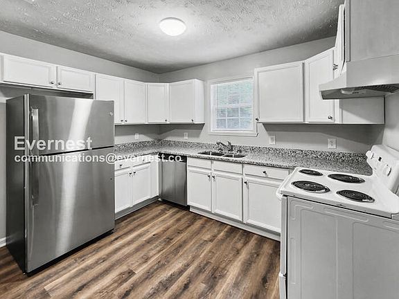2nd image of 234 Elm Pl