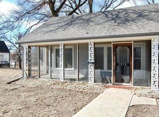 1212 S Esplanade St, Leavenworth, KS 66048