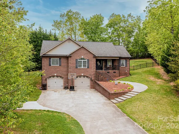 308 Oak Knl, Hildebran, NC 28637