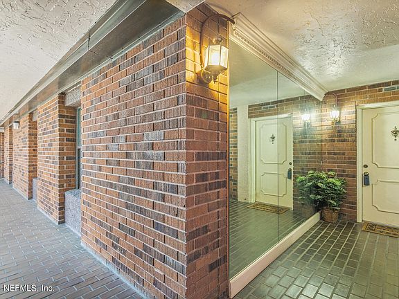 3rd image of 6000 San Jose Blvd APT 8E