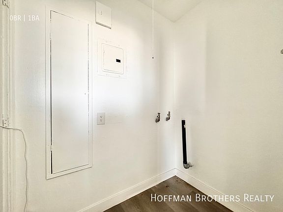 3rd image of 7008 Beverly Blvd #A