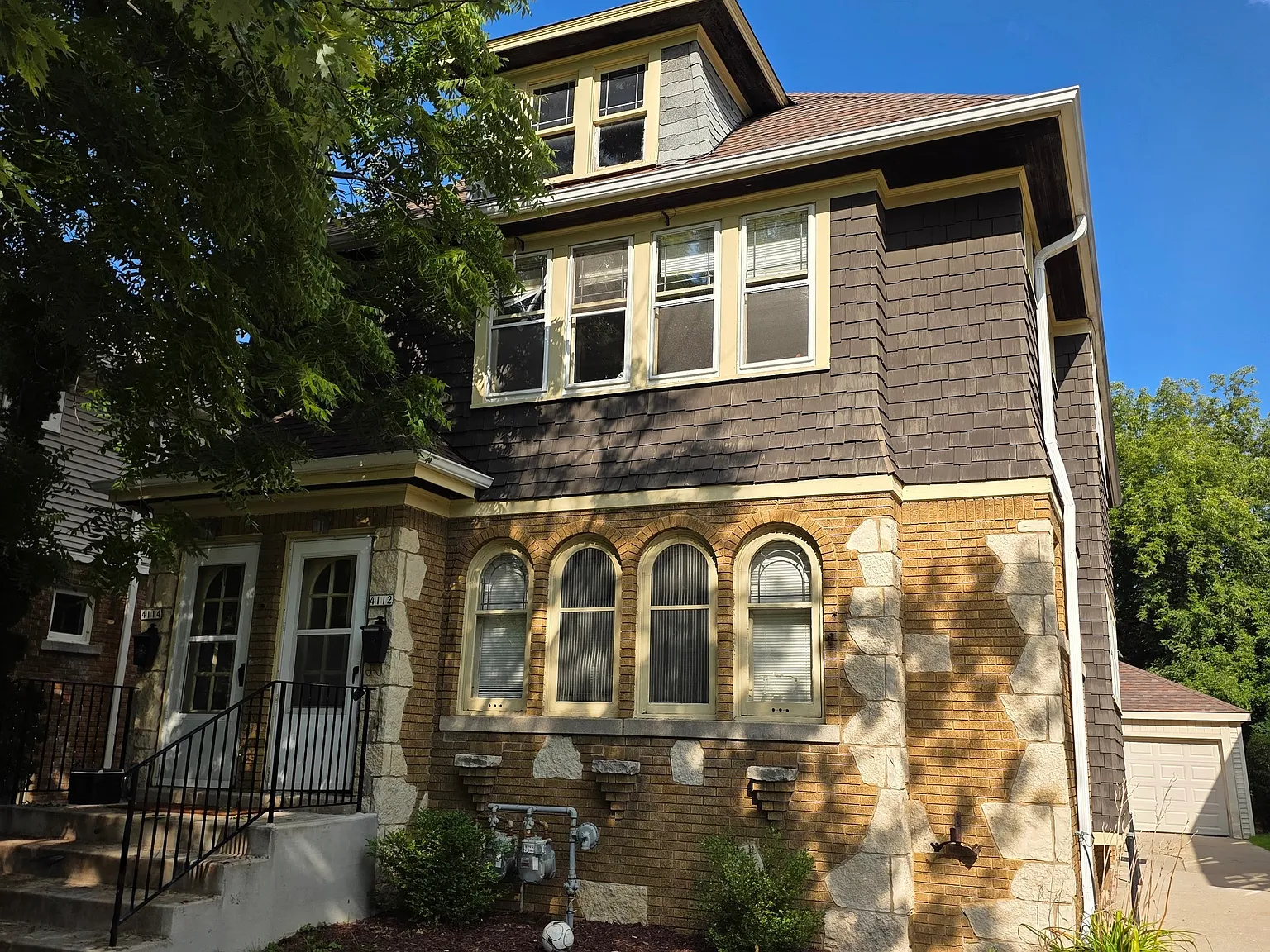 2 bed, 1000 sqft, $1,600 — Photo 1