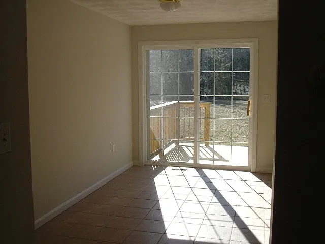 2 bed, 1.5 bath, 1200 sqft, $2,450 — Photo 2