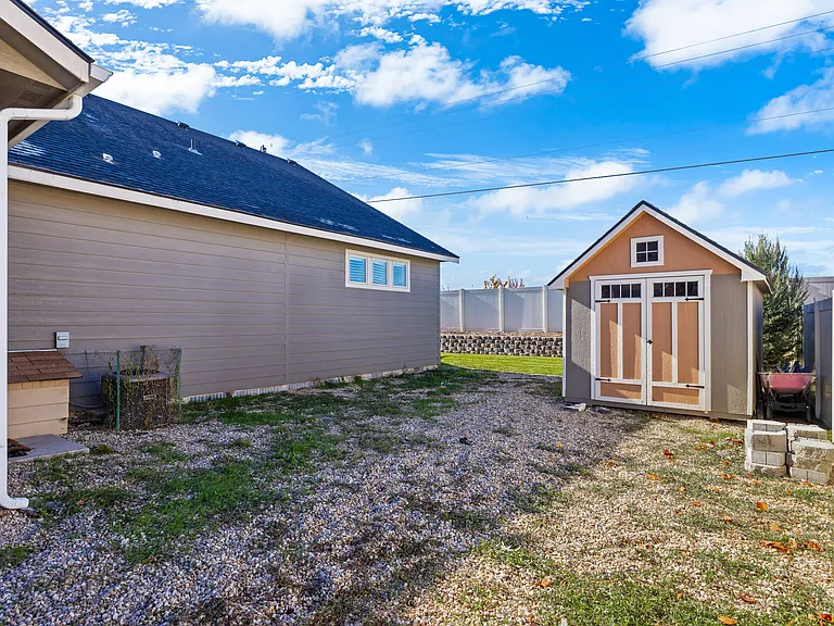 3145 S Mystic Seaport Ave — Photo 47