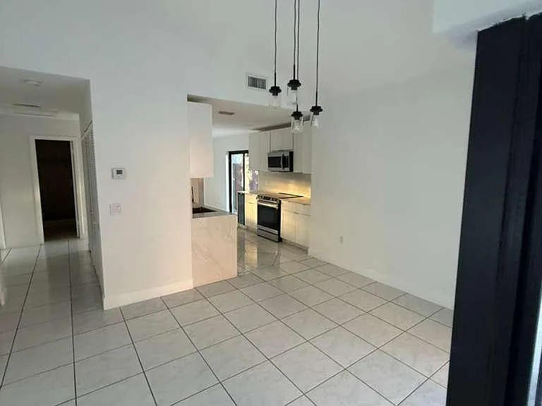 20314 SW 124th Pl — Photo 6