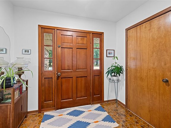 5th image of 3544 N Northwood Ave
