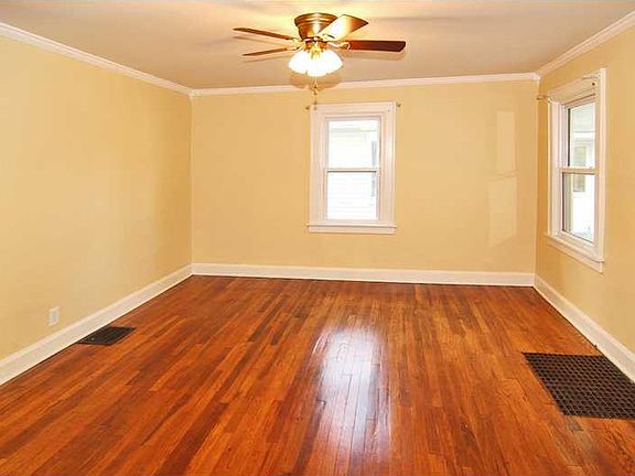 5th image of 5135 N Primrose Ave