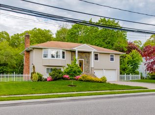 Jerome Rd, Syosset, NY 11791