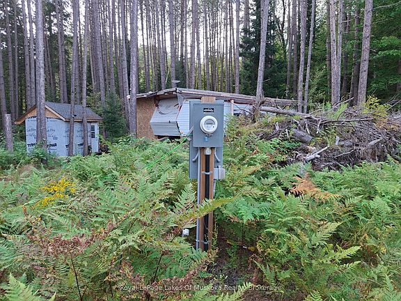 5th image of 1318 Old North Rd