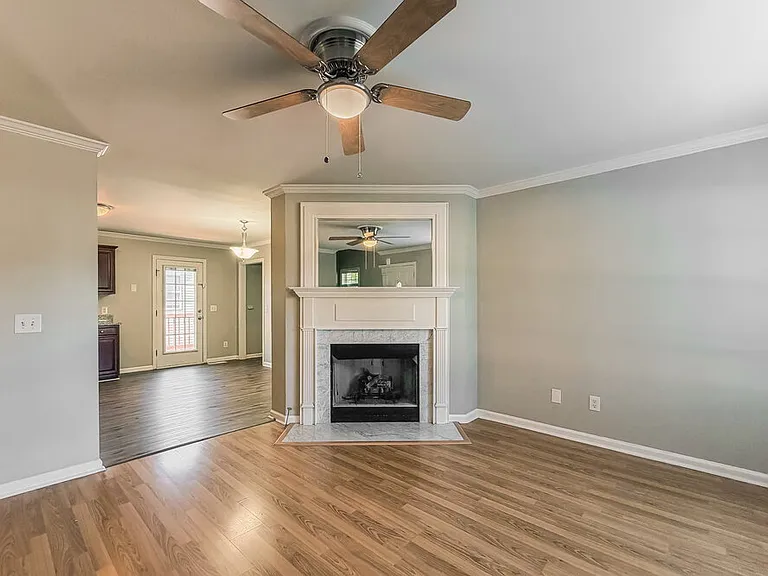 100 Homestead Ln — Photo 7