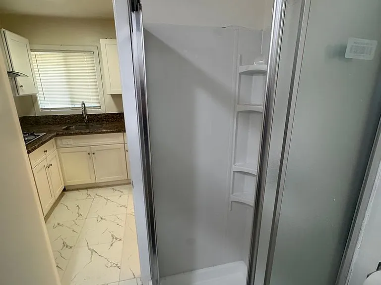 819 S Cypress Ave — Photo 19