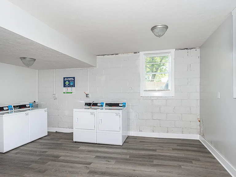 5143 E Washington St #201 — Photo 9