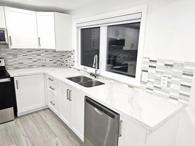 38 Wanda Rd — Photo 4