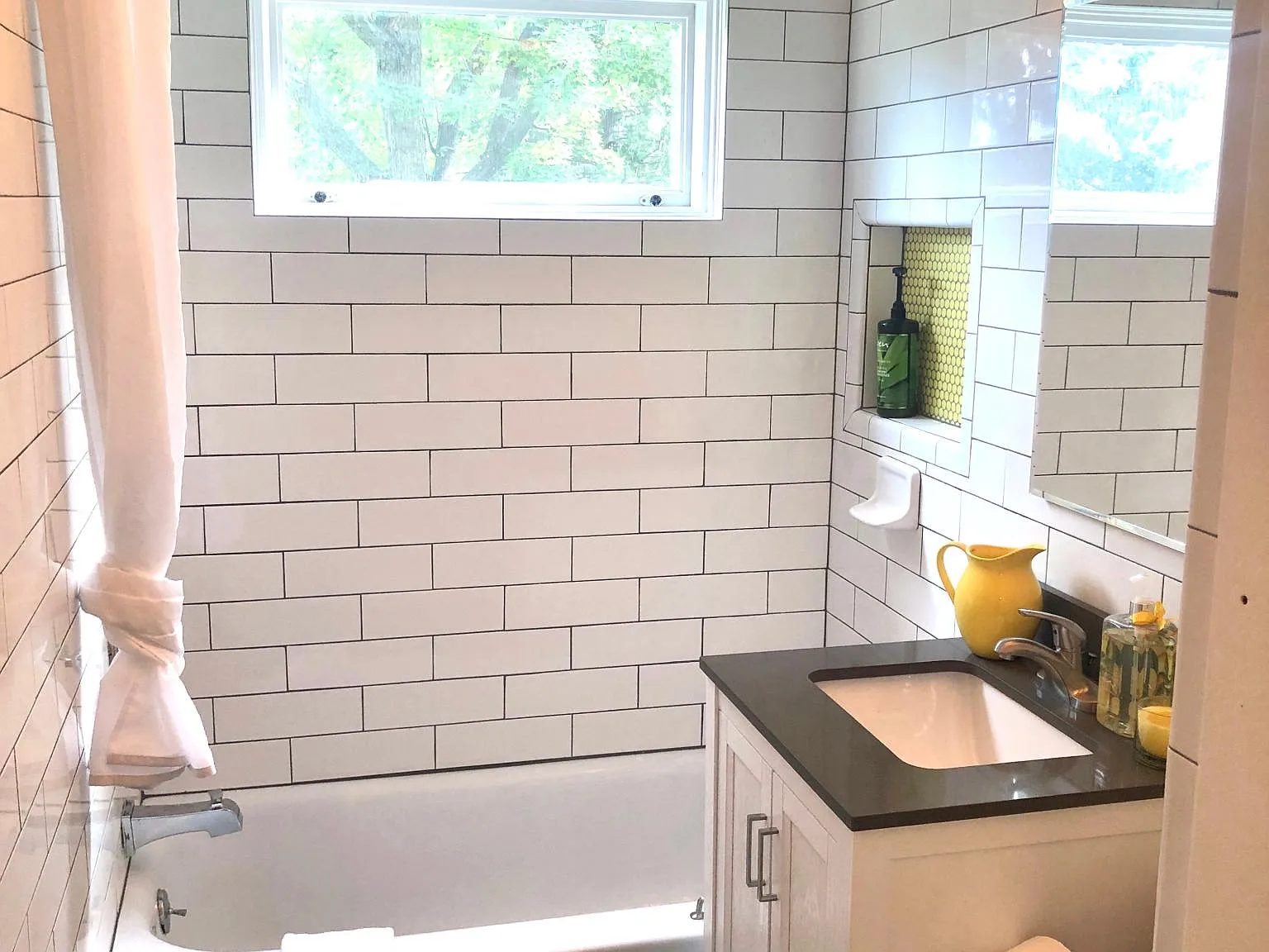 3 bed, 1215 sqft, $2,300 — Photo 3