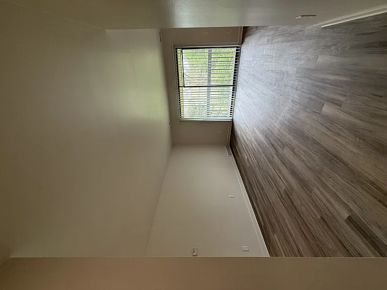 Franklin River Apartments — Photo 51