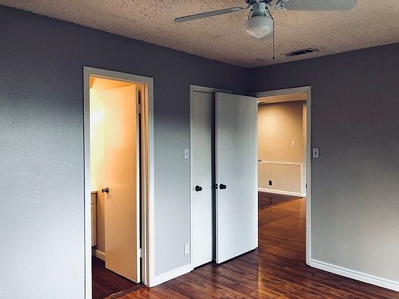 3rd image of 9902 Hundred Oaks Cir