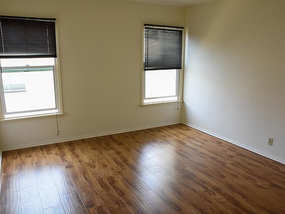 4th image of 624 Orange Grove Ave