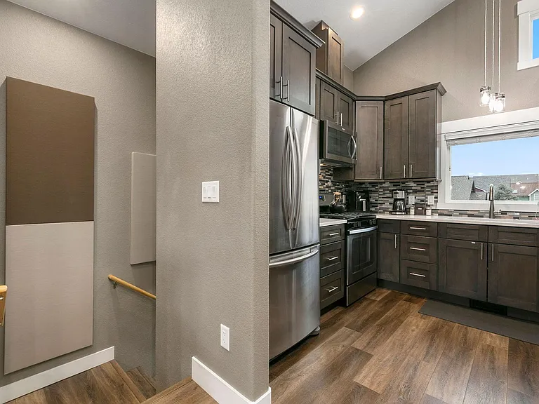 415 Mason Ct #6 — Photo 17