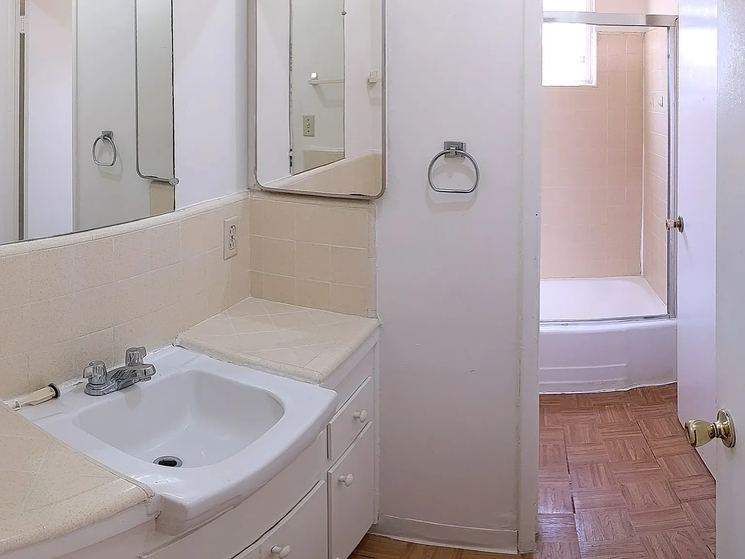 2 bed, 800 sqft, $2,650 — Photo 3