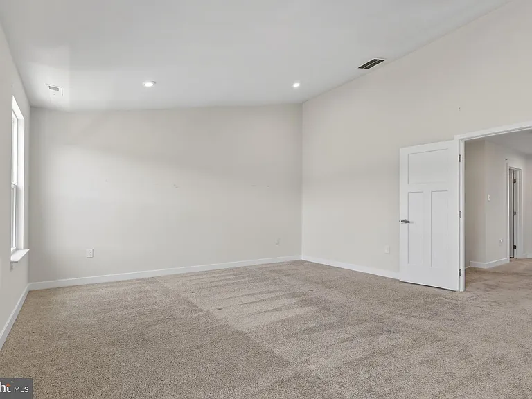 8005 Milltown Cir — Photo 25