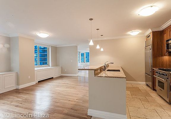 5th image of 30 W 63rd St APT 18FGH