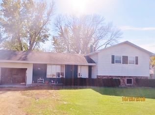30579 E Thome Rd, Rock Falls, IL 61071