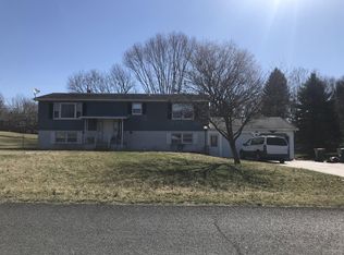 11732 N Landis Ave, Waynesboro, PA 17268