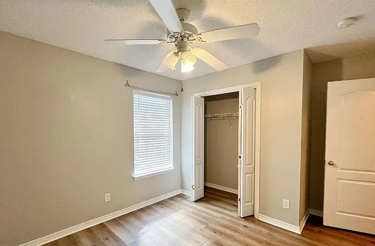 8907 Longmont Way — Photo 20