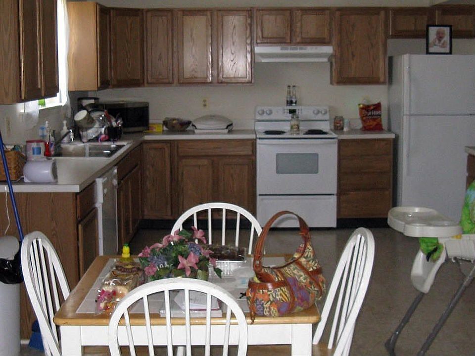 2nd image of 519 Vaughn Ave